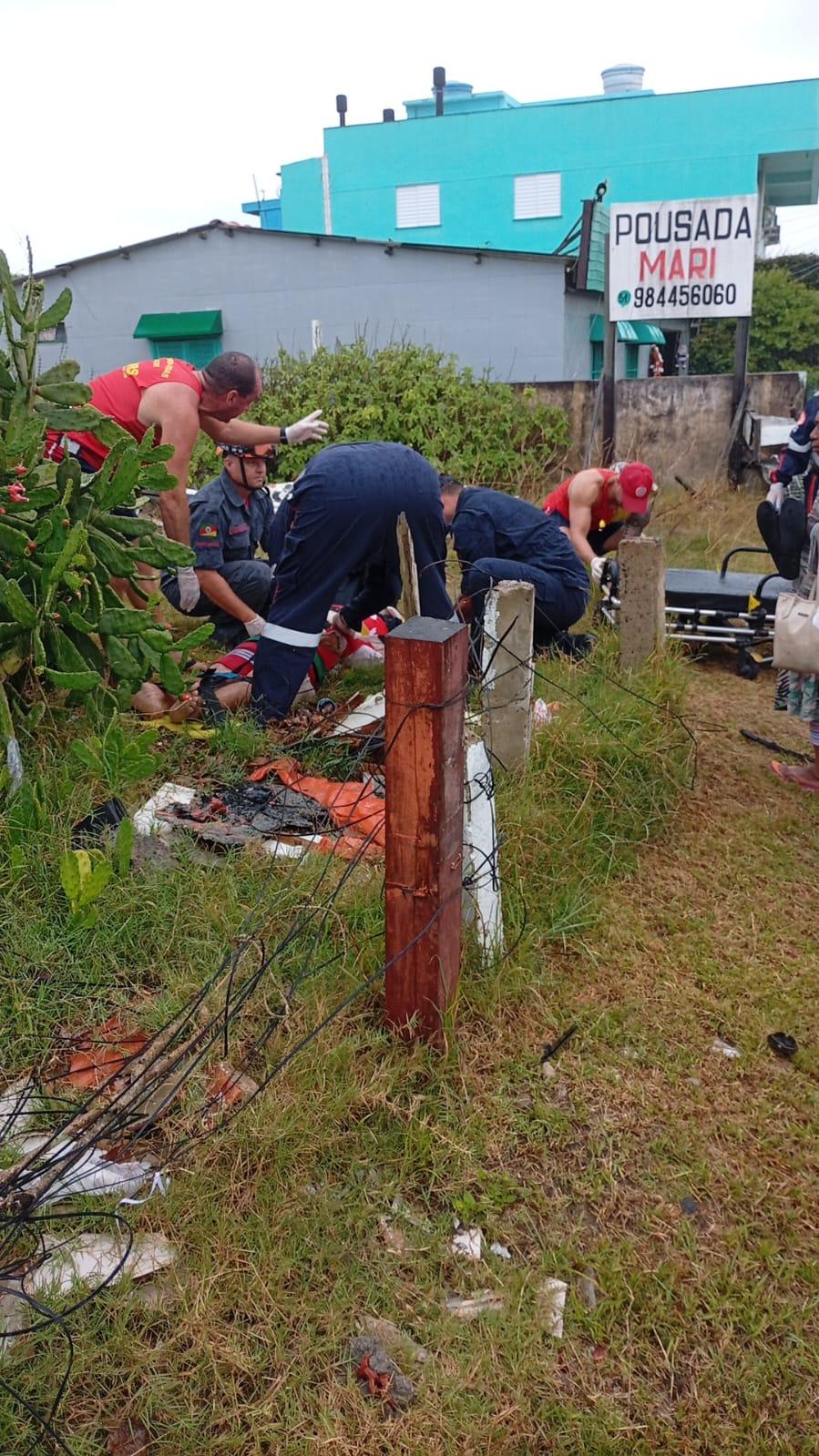 ACIDENTE GRAVE NO CENTRO DE BALNEÁRIO PINHAL