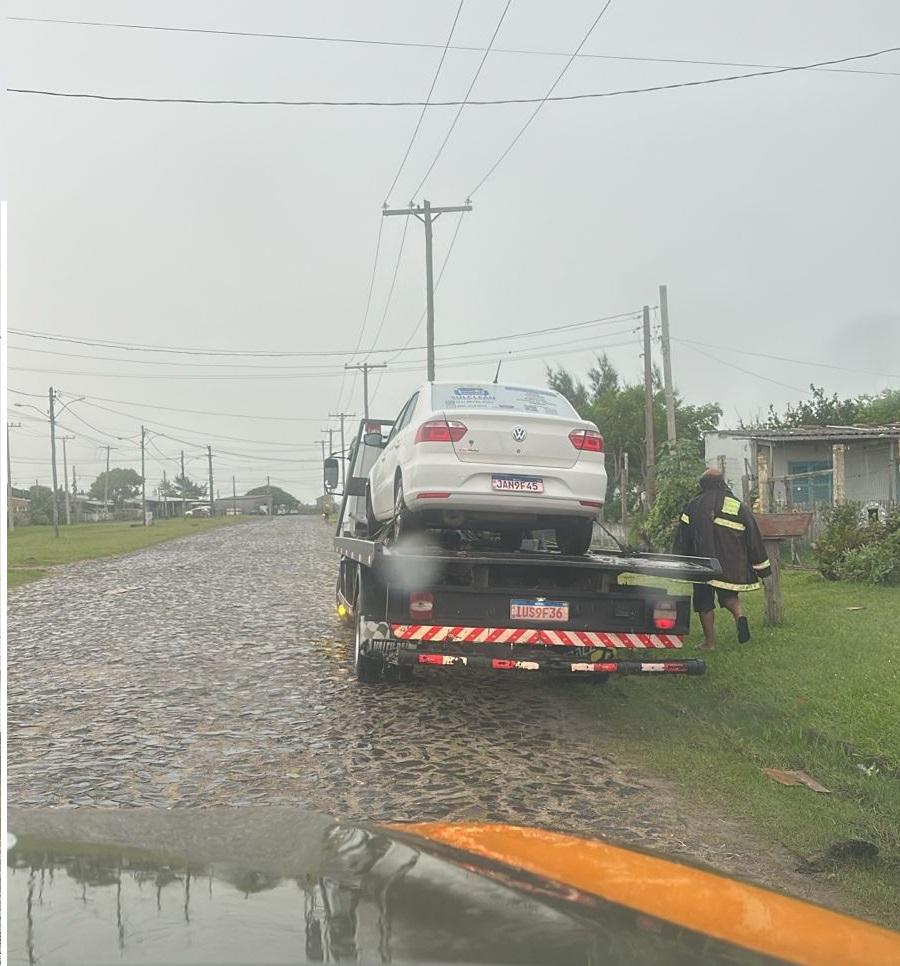 Veículo roubado é recuperado em Balneário Pinhal durante a Operação Golfinho