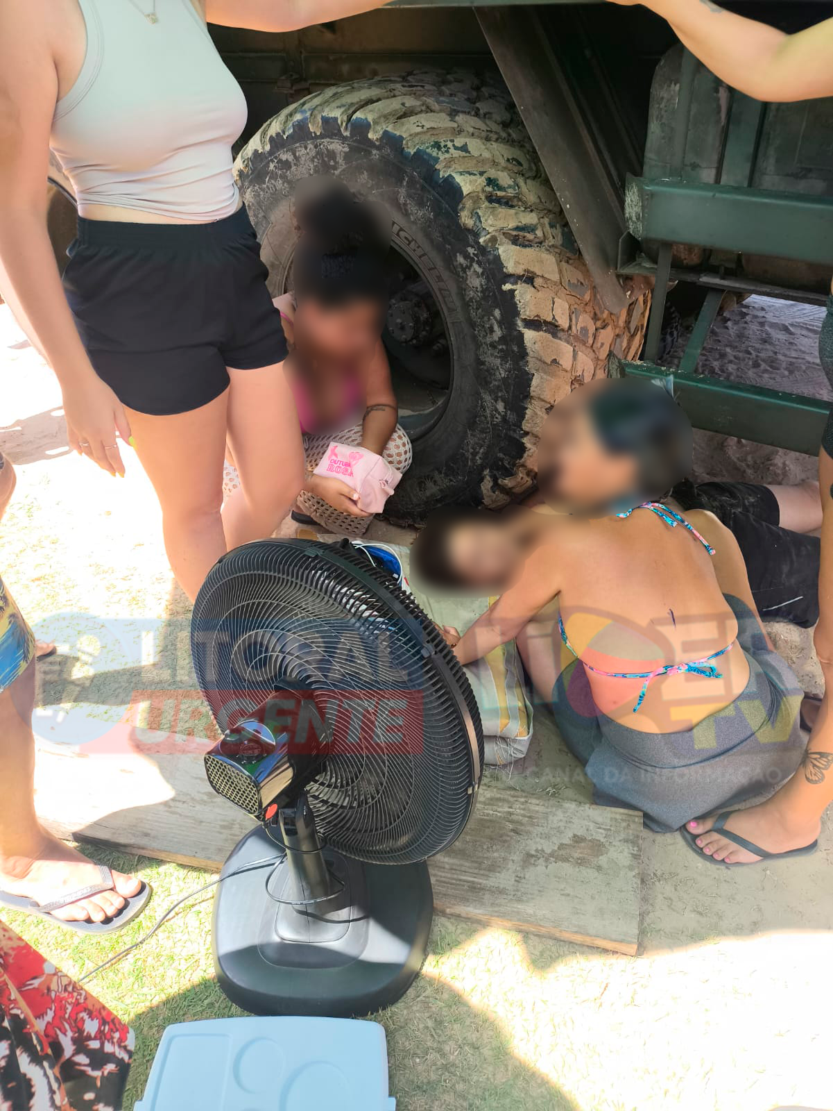 Adolescente de 13 anos fica ferido após colisão entre moto e caminhão em Mostardas