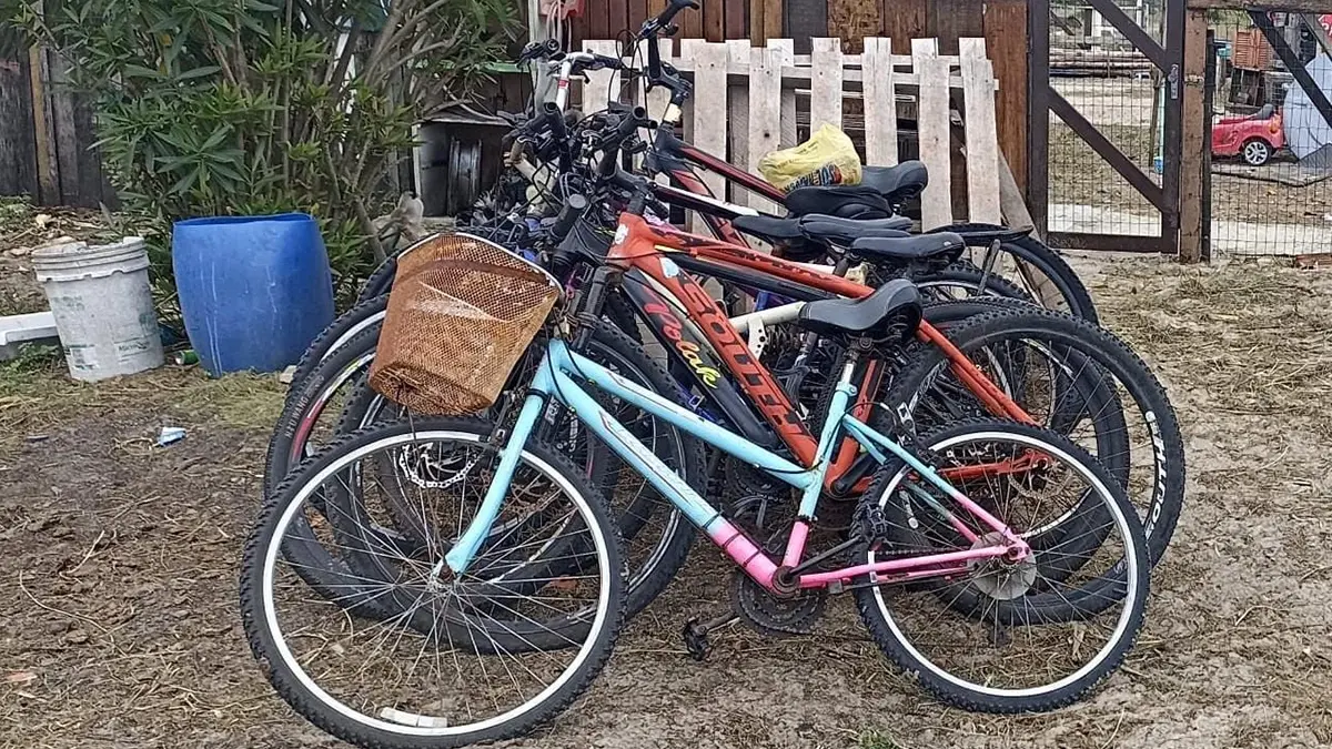 Brigada Militar recupera bicicletas furtadas e prende dois suspeitos em Balneário Pinhal