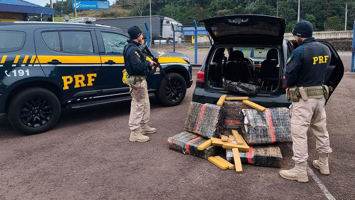 PRF APREENDE 149 KG DE MACONHA NA BR-101 EM TORRES
