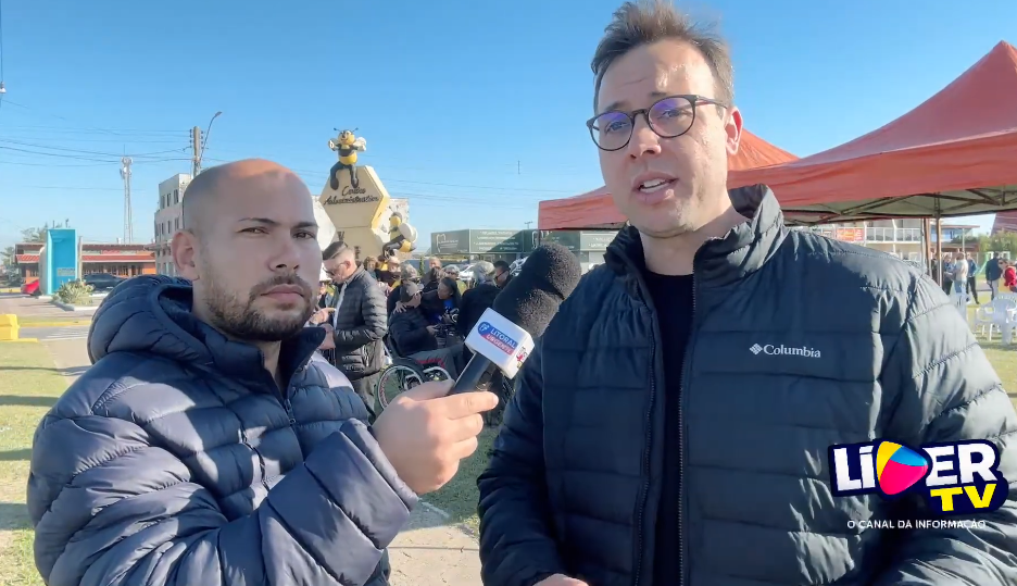 Prefeito Falando com a Reportagem