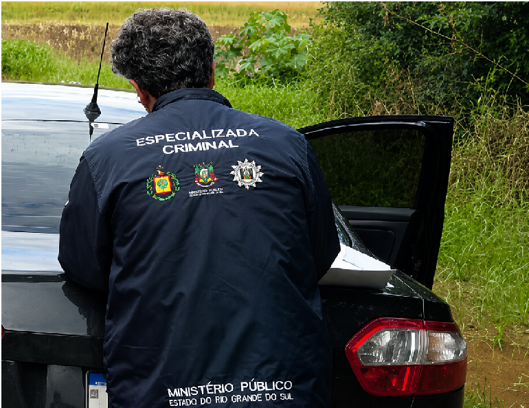 MPRS cumpre mandados de busca e apreensão contra influenciador investigado por lavagem de dinheiro ligada a rifas ilegais