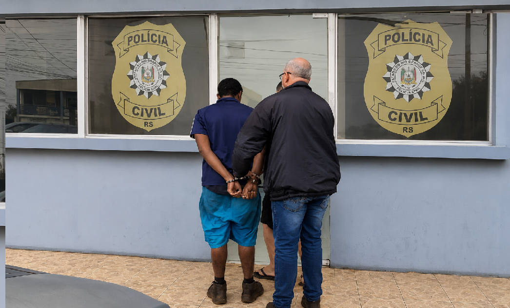 Polícia Civil prende dois homens em flagrante por tráfico de drogas no distrito de Magistério