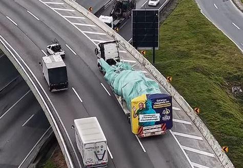 Estátua da Liberdade da Havan está a caminho de Tramandaí e Líder TV transmitirá inauguração ao vivo