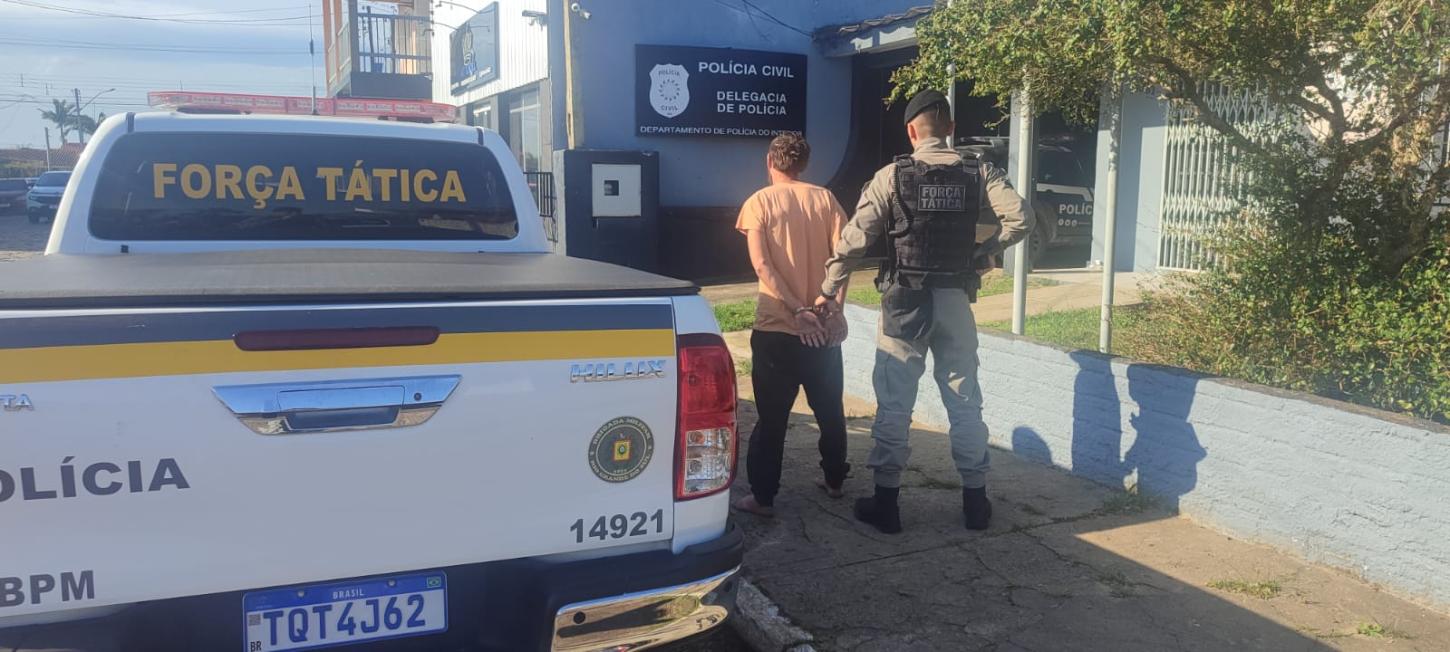 Homem é preso após investigação sobre invasão de residência e ameaças em Mostardas