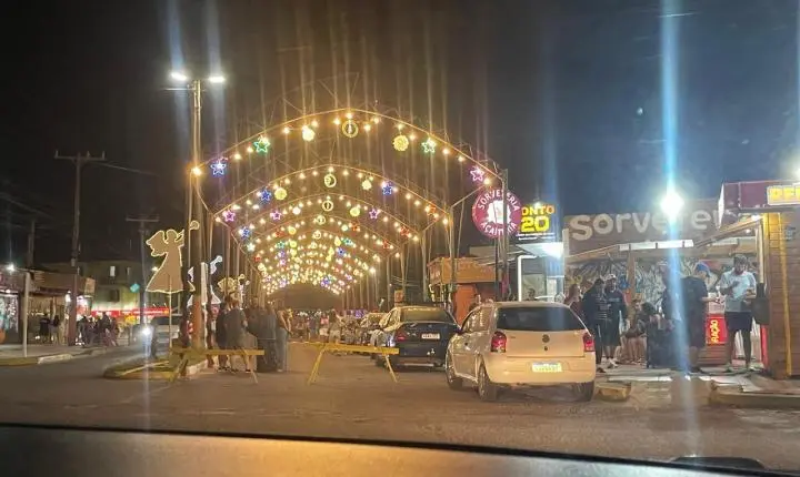 Balneário Pinhal se transforma com o Natal Mar de Luz e encanta moradores e visitantes