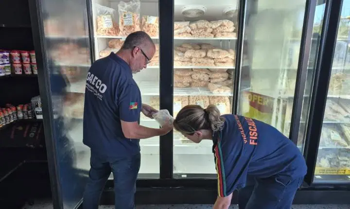 Força-Tarefa Segurança dos Alimentos apreende cerca de 3 toneladas de produtos impróprios em Imbé e Tramandaí