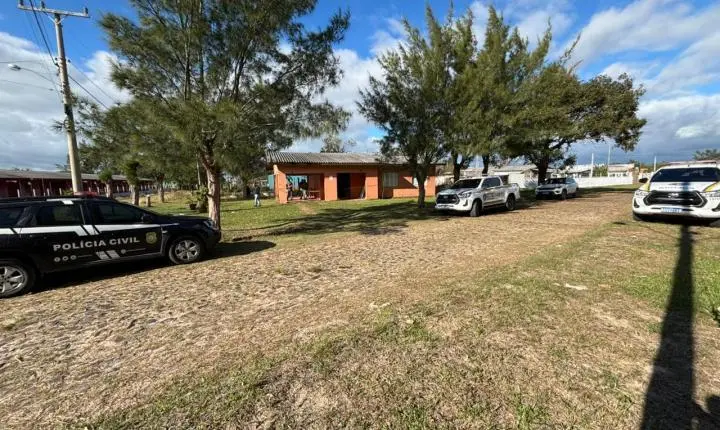 Jovem de 23 anos é encontrada morta a tiros dentro de residência em Balneário Pinhal