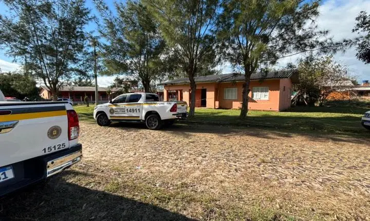 Jovem de 23 anos é encontrada morta a tiros dentro de residência em Balneário Pinhal