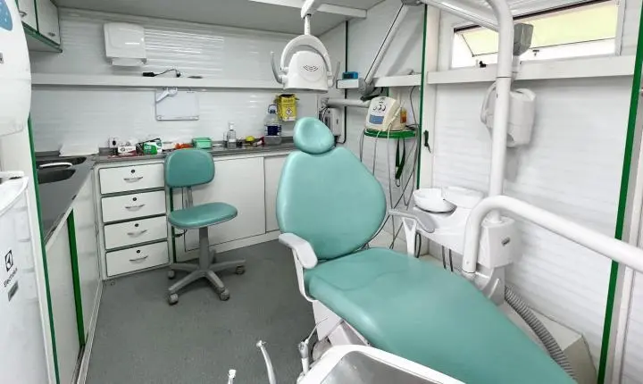Projeto leva atendimento odontológico gratuito a moradores do Túnel Verde em Balneário Pinhal