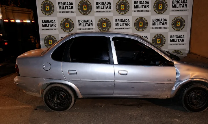 TRAFICANTES TENTAM FUGIR DE ABORDAGEM E BATEM EM VIATURA DA BRIGADA MILITAR EM TRAMANDAÍ
